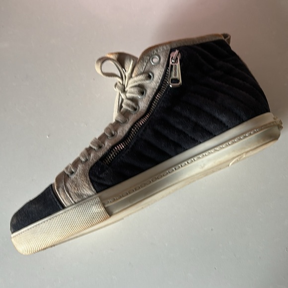 ♥️… Miu miu Sneakers - Picture 7 of 9